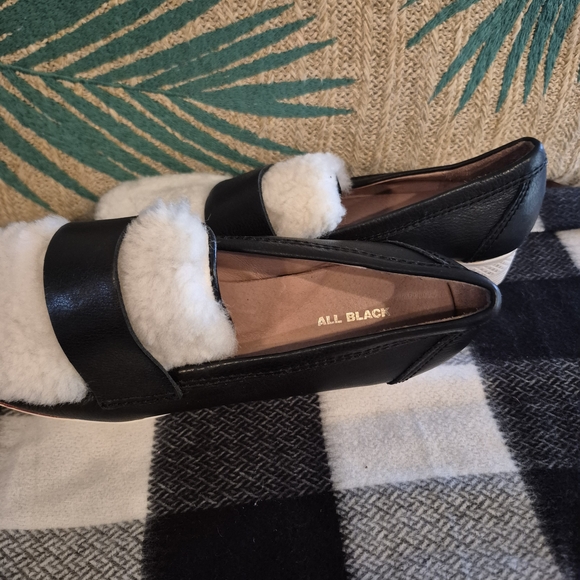 All Black Anthropologie Shearling Leather Loafers Women's Size 38 EU / 7.5 US - Picture 5 of 6